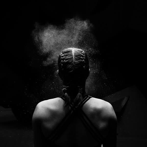 IMG_0280-carre Grimpeuse haut niveau en préparation